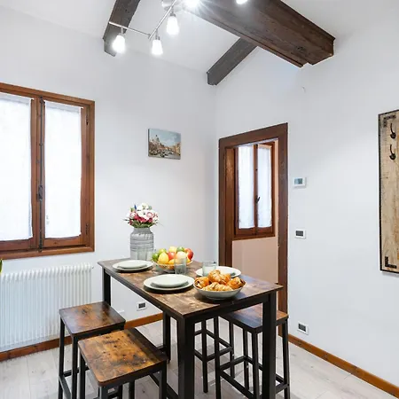 8 Mins From San Marco, Experience Authentic * Veneza