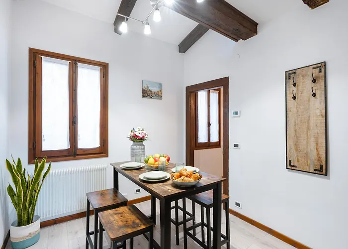 8 Mins From San Marco, Experience Authentic * Veneza