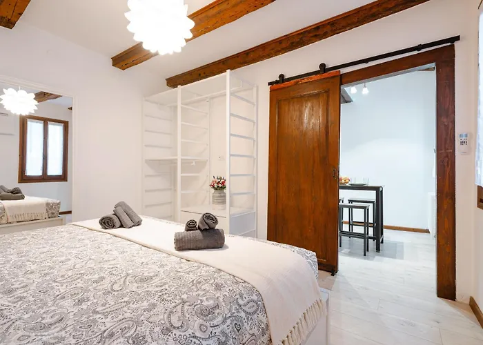 8 Mins From San Marco, Experience Authentic * Veneza