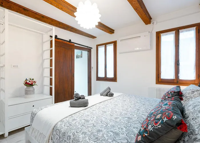 8 Mins From San Marco, Experience Authentic * Veneza