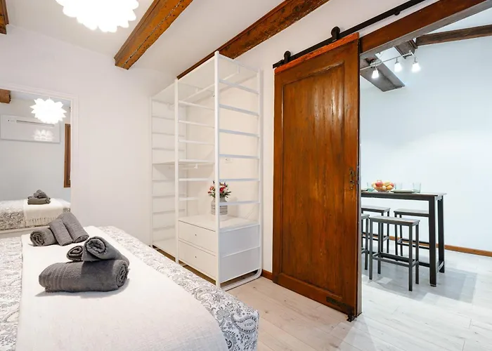 8 Mins From San Marco, Experience Authentic Veneza