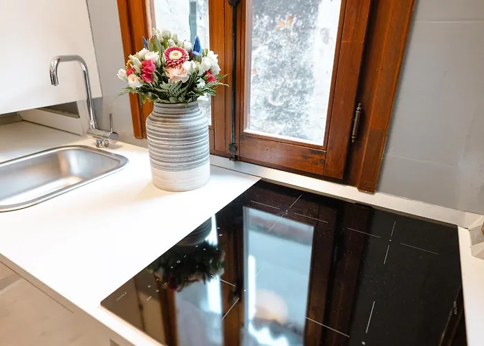 8 Mins From San Marco, Experience Authentic