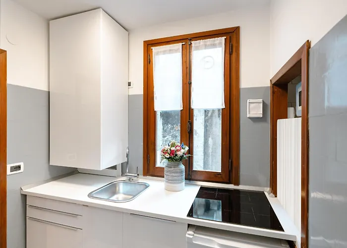 Apartamento 8 Mins From San Marco, Experience Authentic Veneza