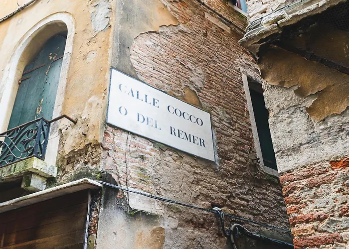 8 Mins From San Marco, Experience Authentic Apartamento *