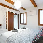 8 Mins From San Marco, Experience Authentic * ヴェネツィア
