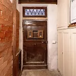 8 Mins From San Marco, Experience Authentic * ヴェネツィア