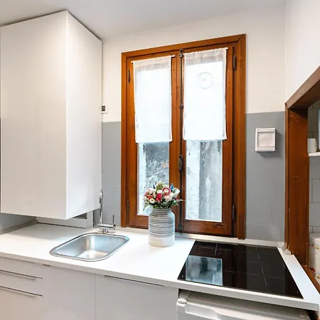 8 Mins From San Marco, Experience Authentic * ヴェネツィア