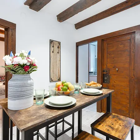 Apartmán 8 Mins From San Marco, Experience Authentic Benátky