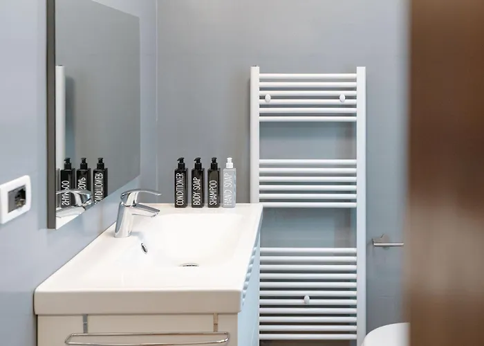 8 Mins From San Marco, Experience Authentic